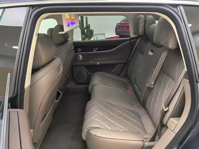 享界S9T豪华旅行车亮相成都9月16日正式上市