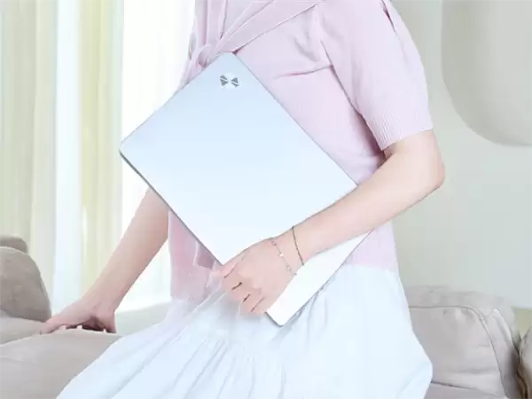 机械革命星耀14星光白轻薄本上新：锐龙AI 9 H 365首发6299元