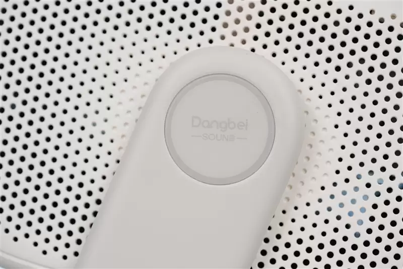 三色激光画质惊人!当贝D7X激光投影仪评测:三千元不到就能体验旗舰技术