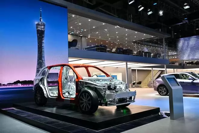 赛力斯魔方技术平台2.0首发 AI驱动的智能平台