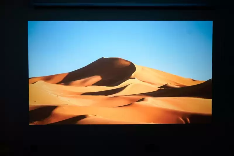 卧室缺一台投影仪吗？哈趣H3 Ultra评测：音画同级无敌 哈曼音箱还可以独立使用