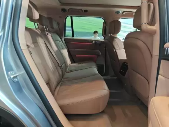 更猛更硬更奢 军工血统+全栈华为 猛士M817售31.99万元起