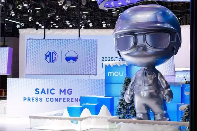 半固态电池版MG4亮相 限时9.98万起12月可交付