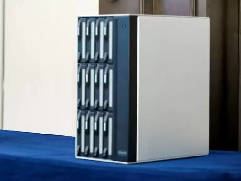 铁威马将推旗舰 SMB 型 AI NAS 产品 T12-500 Max,搭载 Ultra 7 255H