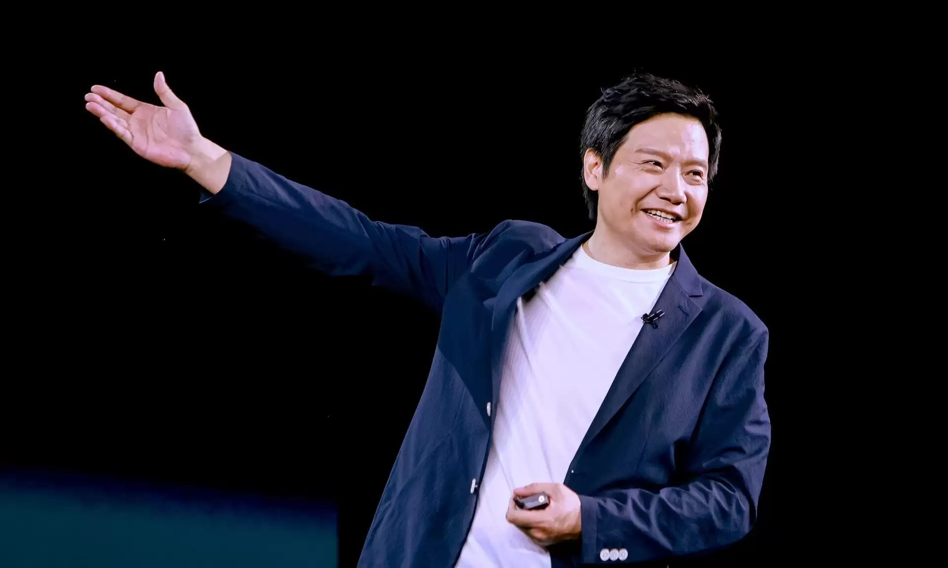 卖爆了！小米汽车交付量突破50万台，小米高管回怼恶评