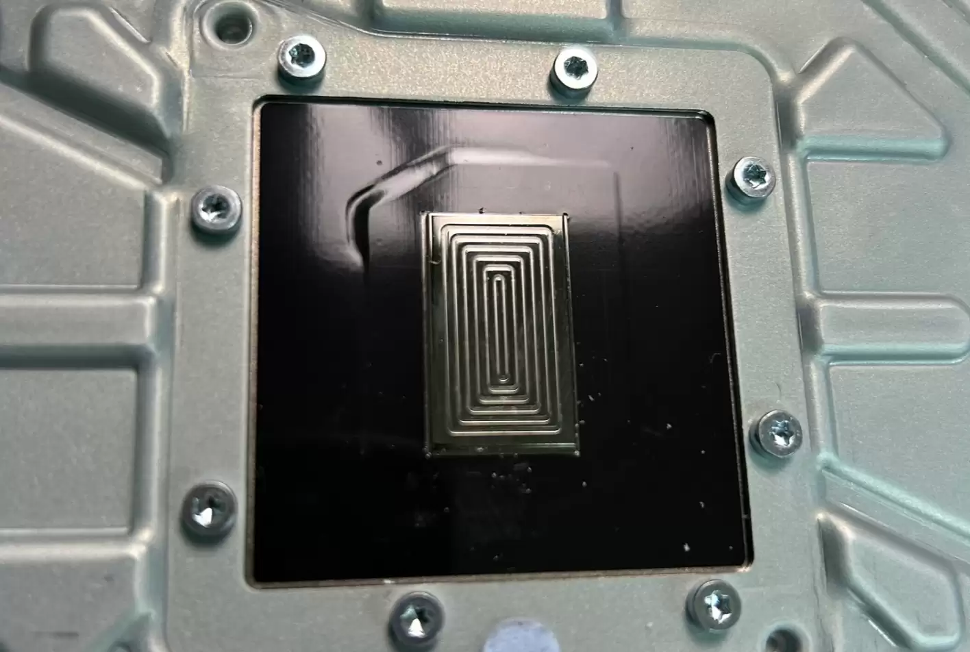 索尼悄然升级 PS5 主机,新设计防液态金属导热材料泄漏同时优化散热