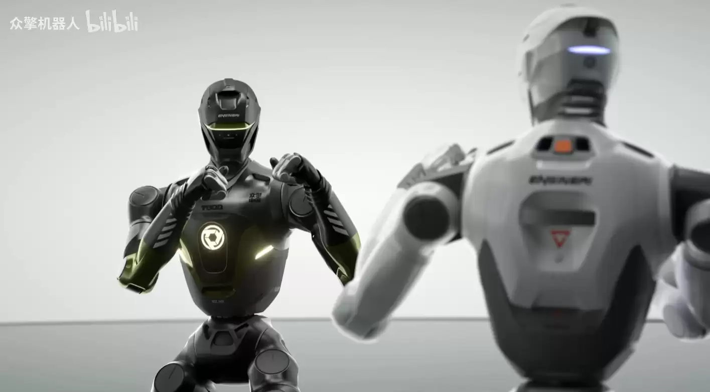 众擎 T800 人形机器人亮相:空中回旋踢,一脚踹烂门
