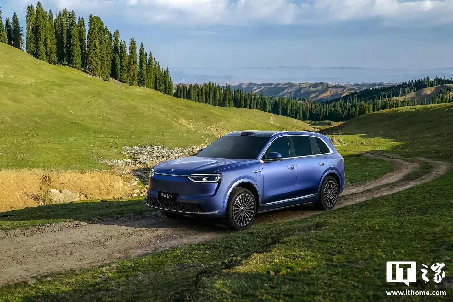 鸿蒙智行全新问界M7汽车上市68天，交付量突破4万台
