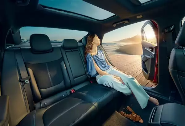 14.98万起 新款福特蒙迪欧上市:终于抛弃分体大灯组