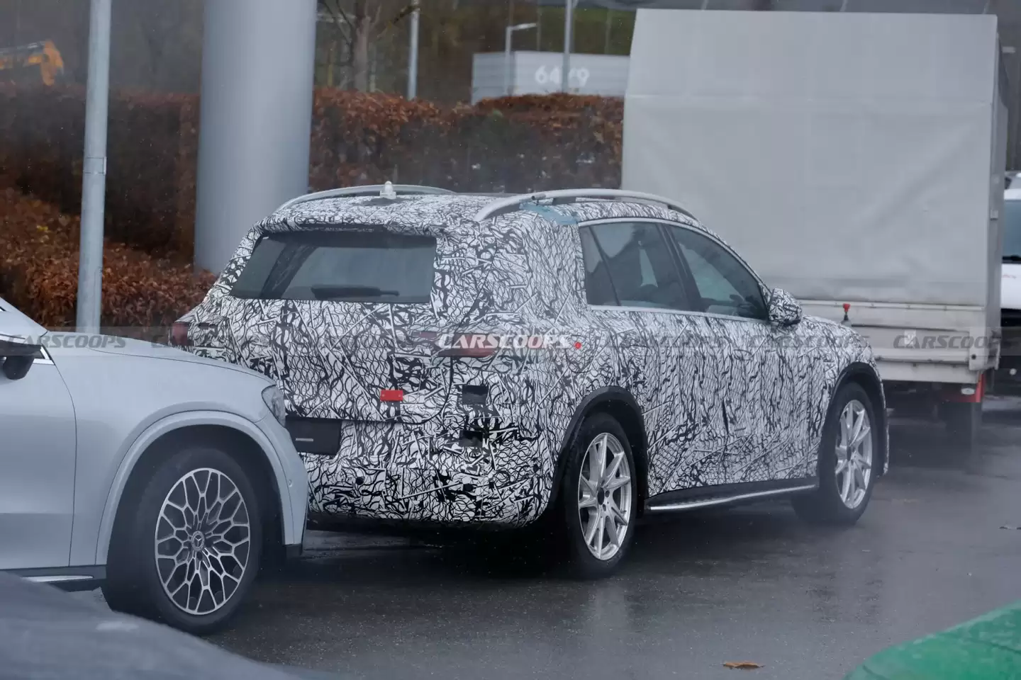 七座版奔驰 GLC EQ 首曝：车身加长，迎合中国市场需求