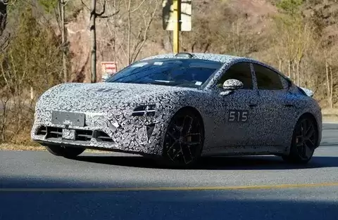 小米SU7改款曝光：设计焕新续航升级，应对市场竞争