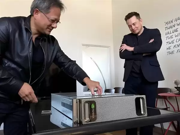 黄仁勋透露“心酸往事”:英伟达首款AI超算只有马斯克敢下单