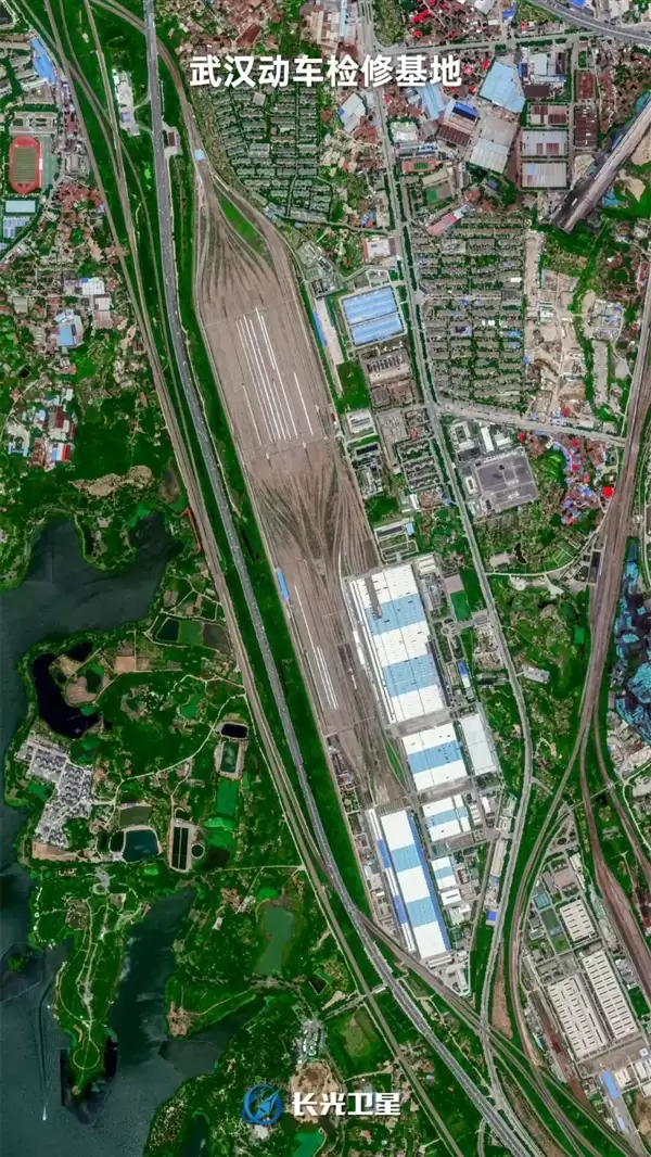 卫星眼里的中国最大高铁车库!妥妥的“陆地航母”