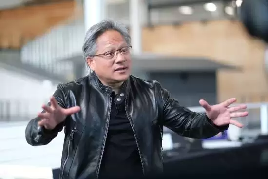 科技巨头掌舵人:30年危机感驱动下的生存哲学