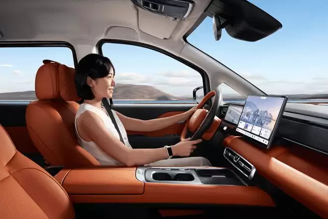 CLTC综合续航1420km 锐胜M8预售价16.98万起