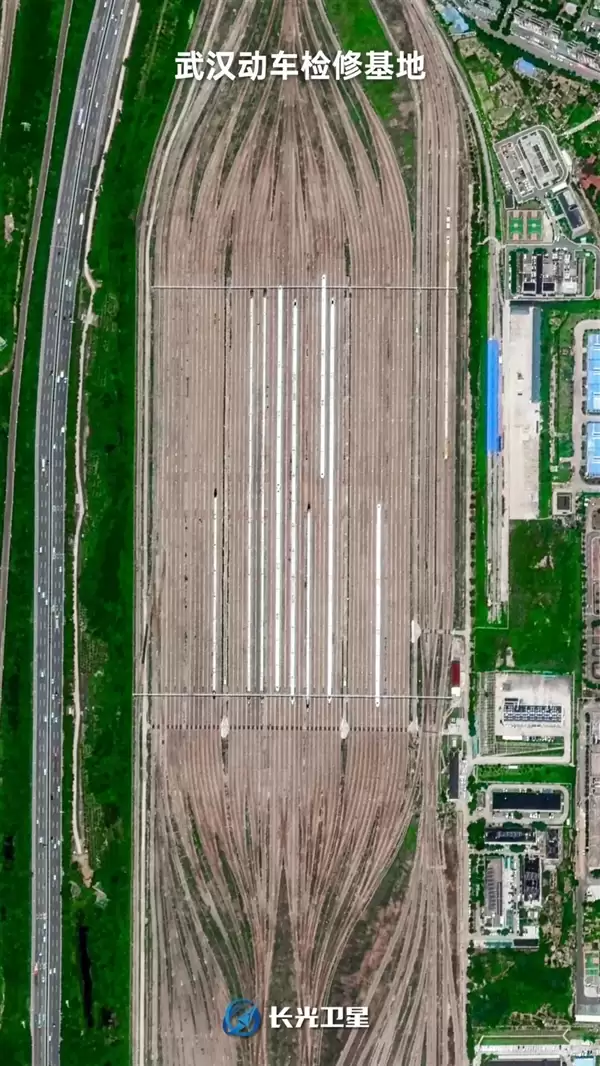 卫星眼里的中国最大高铁车库!妥妥的“陆地航母”