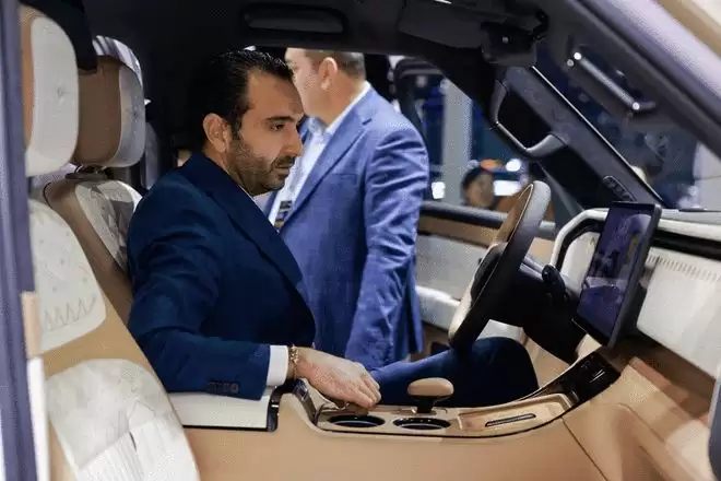 极石ADAMAS亮相广州车展 还有皇家定制版