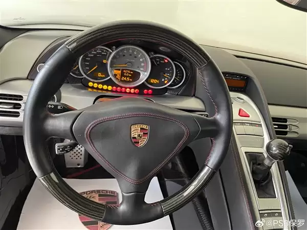 688万起 困在广州展厅里的保时捷卡雷拉GT要拍卖了：无法上牌