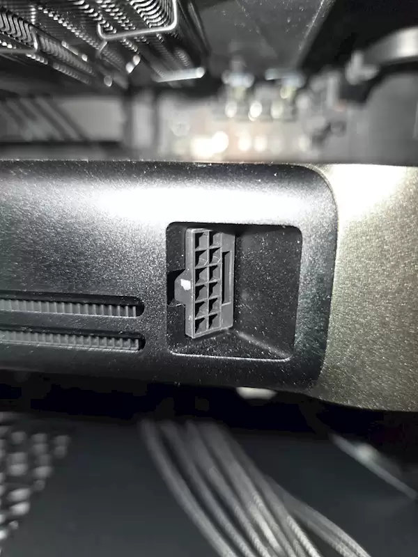 NVIDIA售后双标:1万美元显卡坏了免费换 1千美元的不管