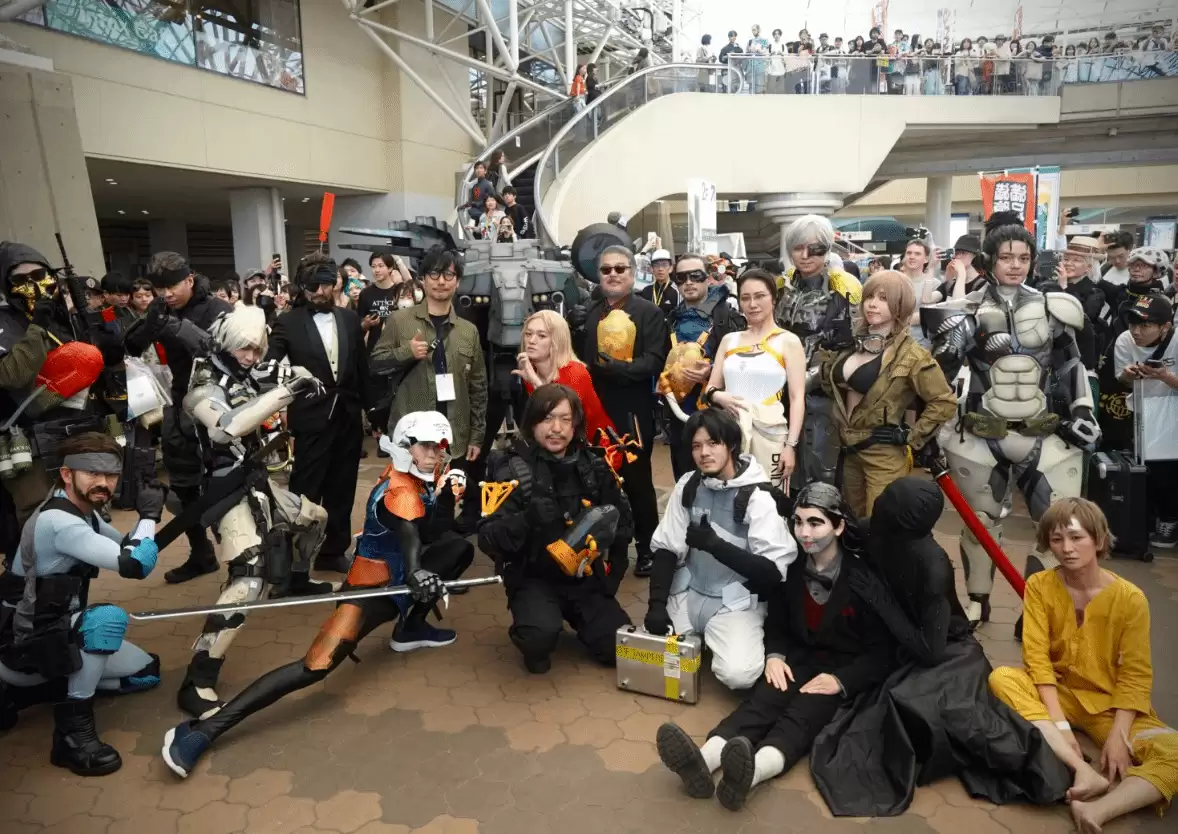 岛哥哥漫展COS人气爆棚,粉丝狂热围观