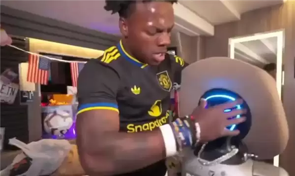 甲亢哥直播暴力损毁人形机器人Rizzbot:开发公司直接起诉索赔