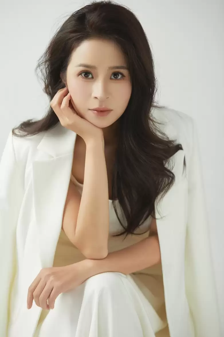 钦州爱尔眼科ICL:1000度近视矫正至1.2视力