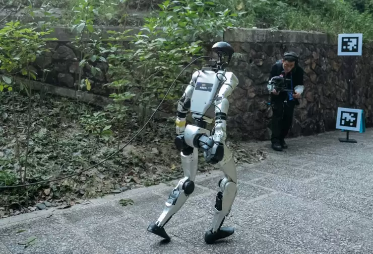 探索机器人“无遥操”，ATEC2025科技精英赛在港收官