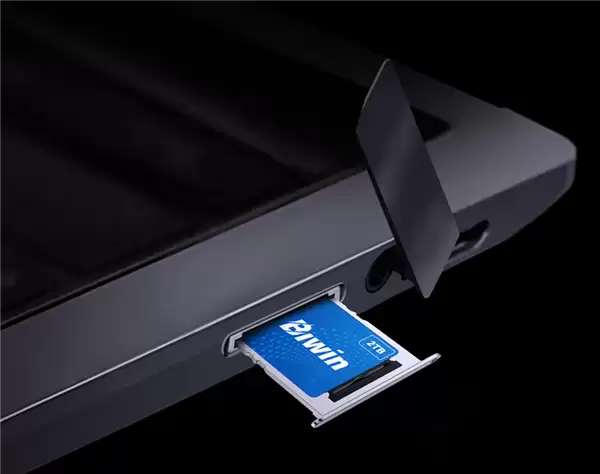 最小消费级固态硬盘来了!国产傲维Mini SSD CL100正式发布:半枚硬币大小 599元起