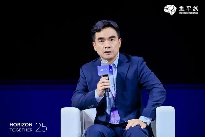 余凯周光等大咖对话 如何破解高阶智驾落地难题