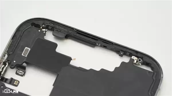 拆完iPhone Air后 我觉得苹果还有牙膏能挤