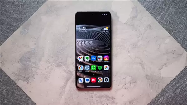 小米17 Ultra外观渲染图来了：经典大圆镜头回归 没有背屏