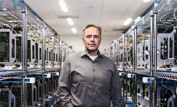 苹果芯片负责人斯鲁吉否认离职：我热爱在苹果的工作