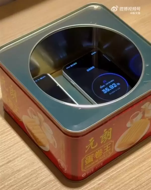 陈伟麟回应iPhone 16 Pro套iPhone 17 Pro壳：新手机在传数据 还要一天多