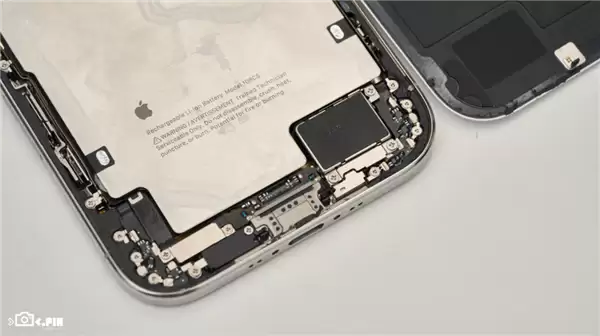 拆完iPhone Air后 我觉得苹果还有牙膏能挤