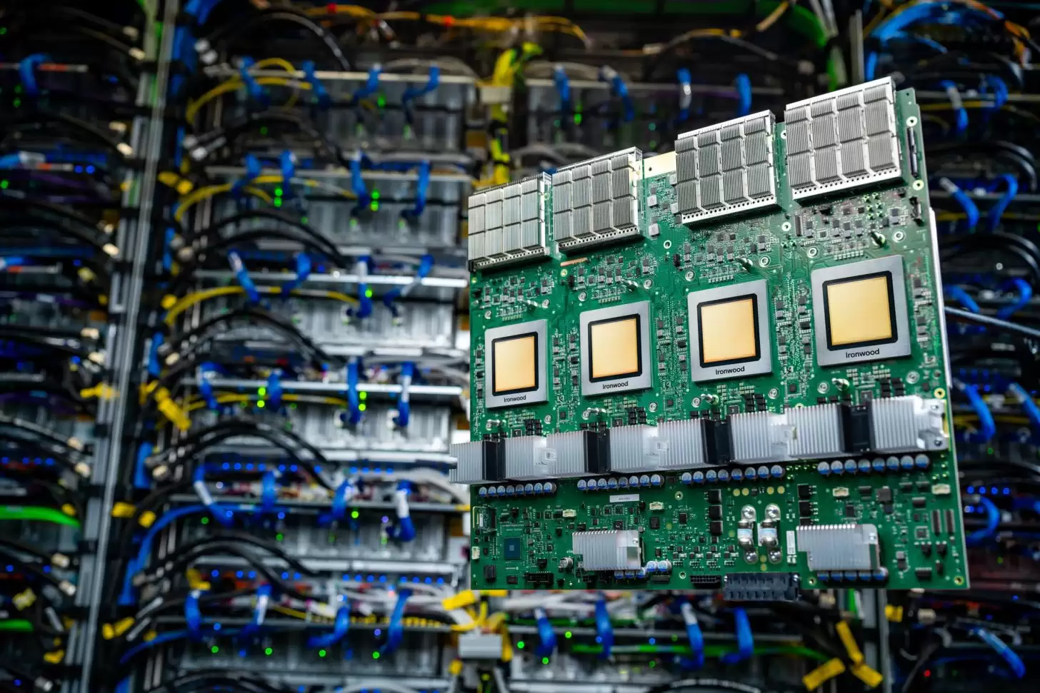 谷歌 TPU 芯片遭遇产能“拦路虎”:虽获 Meta 青睐,却被台积电卡脖子