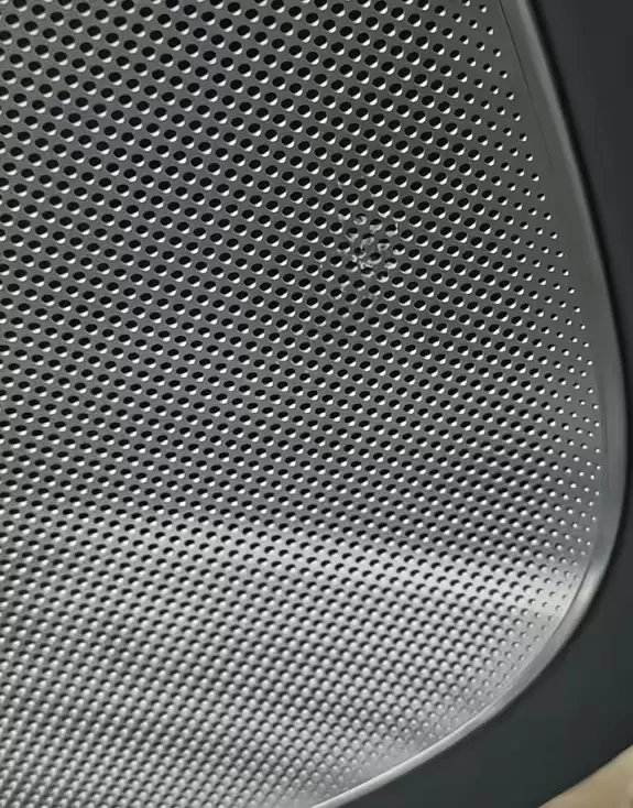 懂车帝刮洋葱称尊界S800音响罩设计危险！车主纷纷肉身开测反驳