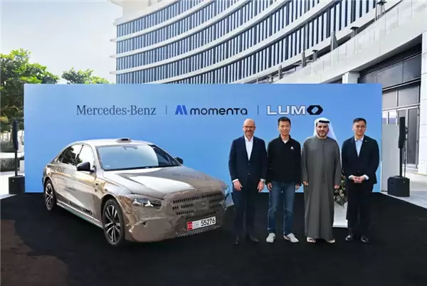 奔驰、Momenta联手!奔驰S级自动驾驶豪华出租车落地阿布扎比