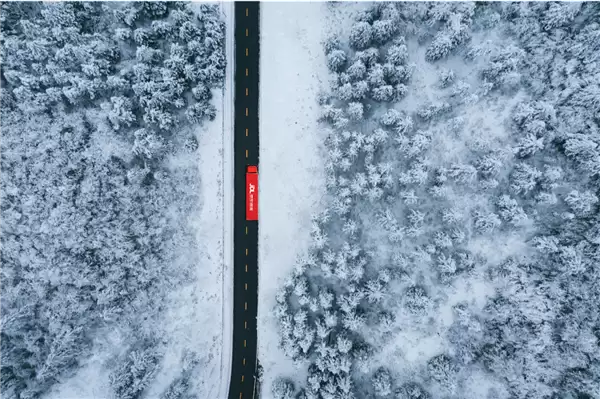 行业首创！京东物流极寒防护落地黑龙江：小姐姐买化妆品不怕冻了