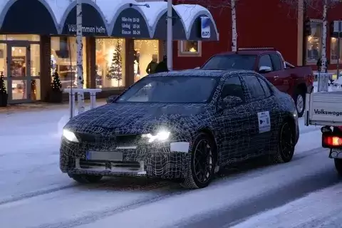 全新一代i3基于新架构曝光，续航或超640公里