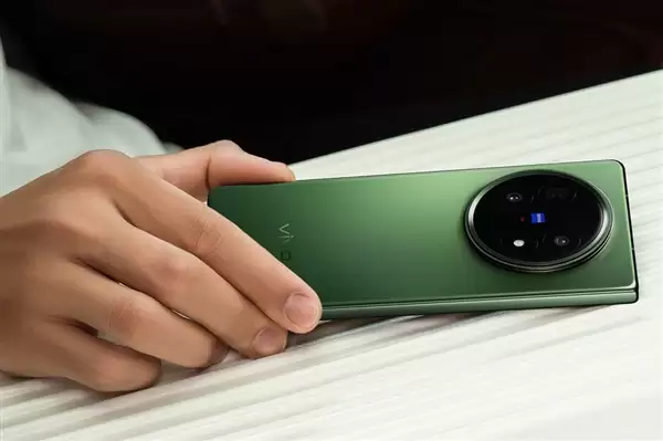 最轻大折叠！vivo X Fold5升级OriginOS 6 韩伯啸：轻办公神器 6到飞起