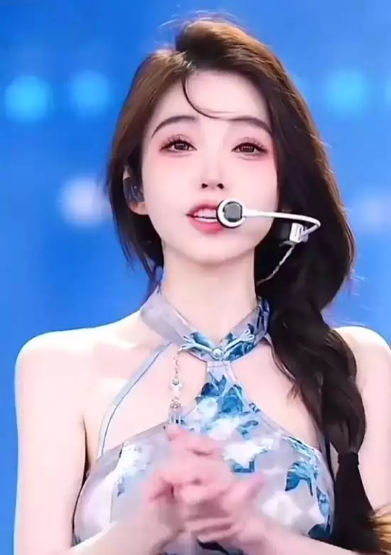 冯提莫抗癌复出直播人气破十万