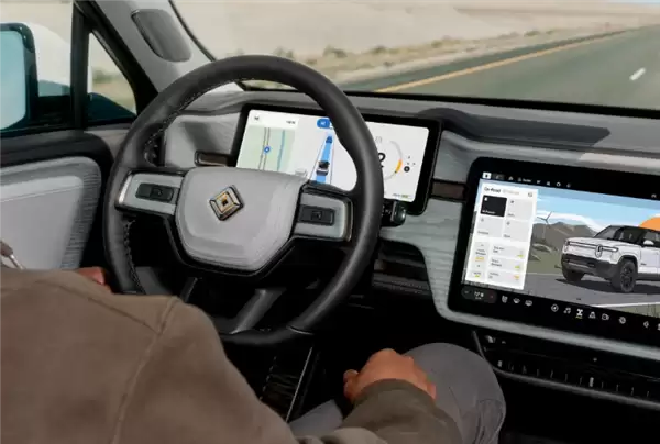 Rivian发布自研AI芯片及自动驾驶系统