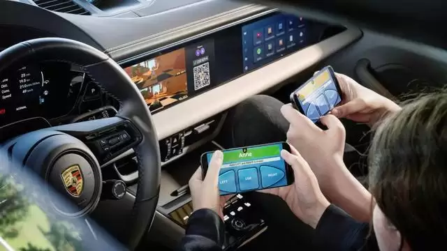 保时捷官宣2026年为纯电Macan与卡宴引入苹果数字车钥匙支持