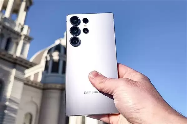 三星Galaxy S26系列明年2月发布,Ultra版率先量产搭载骁龙8E5