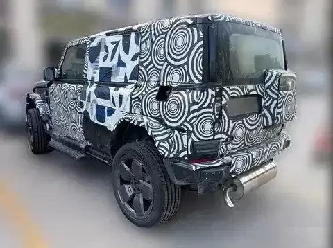 iCAR V25增程式SUV谍照曝光 轴距2780mm续航约200km