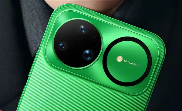 易烊千玺代言！华为nova 15外观首次亮相：横向大矩阵Deco 双环辨识度太高了