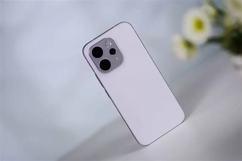 无感握持、出片惊艳！vivo S50首发全面评测：颜值与实力并存的全能旗舰