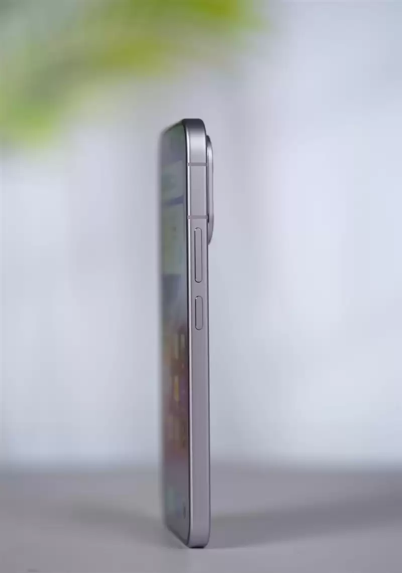 无感握持、出片惊艳！vivo S50首发全面评测：颜值与实力并存的全能旗舰