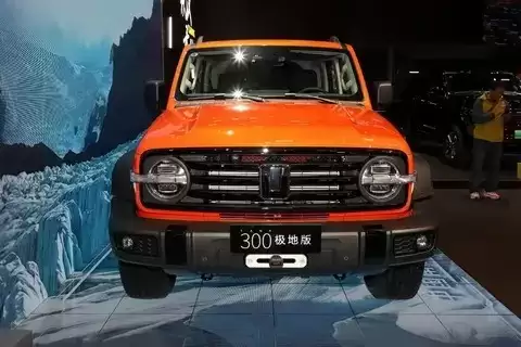 坦克300极地版限量上市,50万辆销量见证中国越野新高度