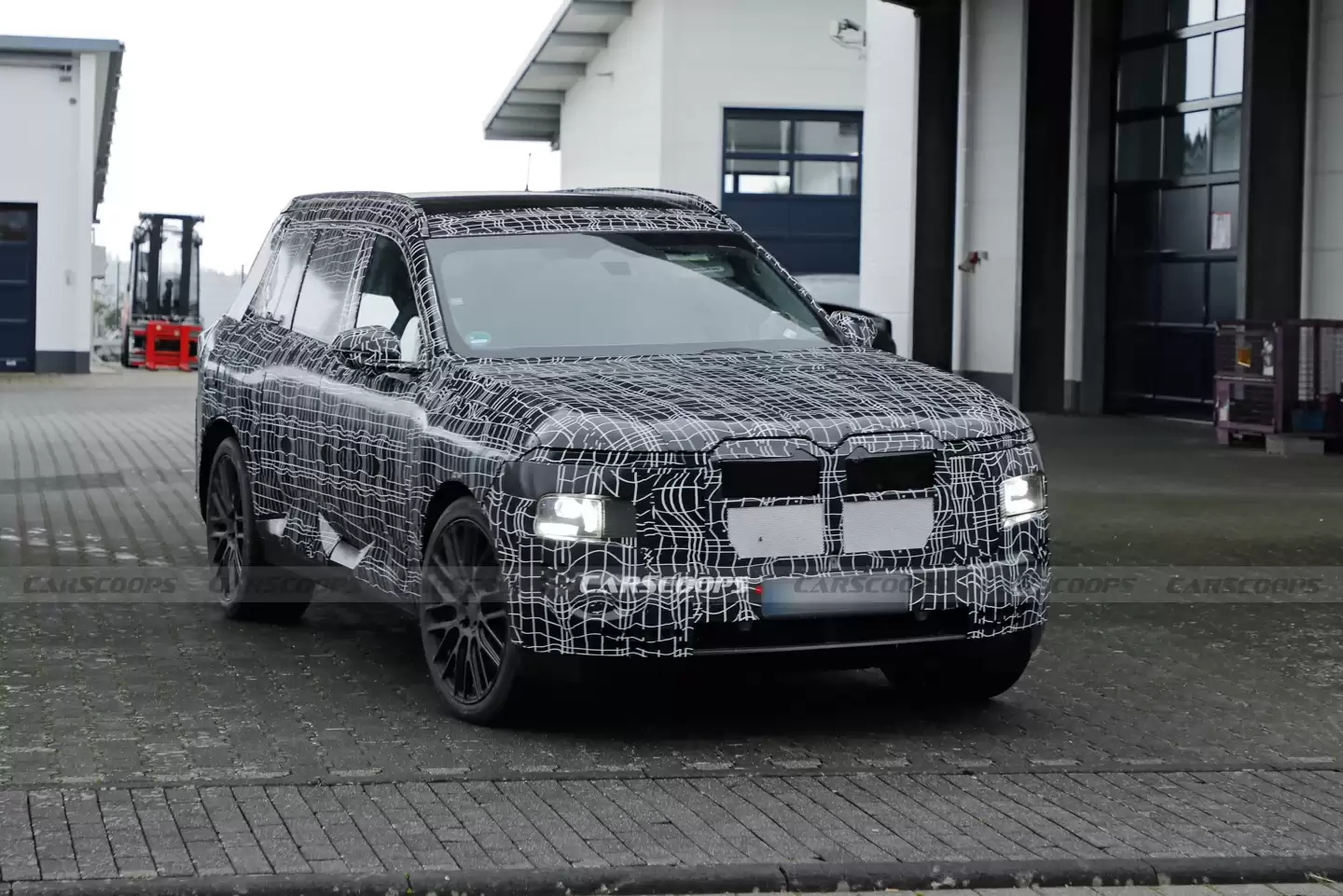 宝马全新X7谍照曝光:2027年推纯电iX7及40款新车车型